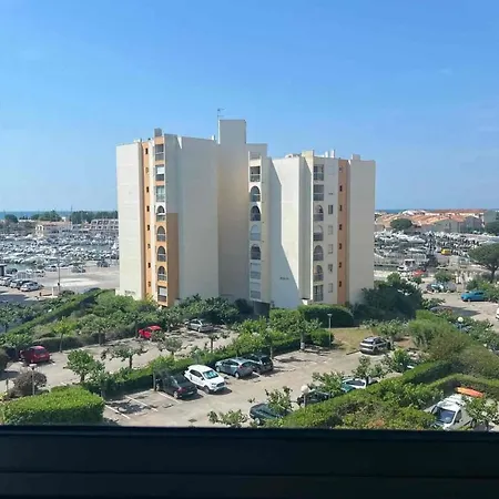 Beautiful Studio With Sea View In شقة *